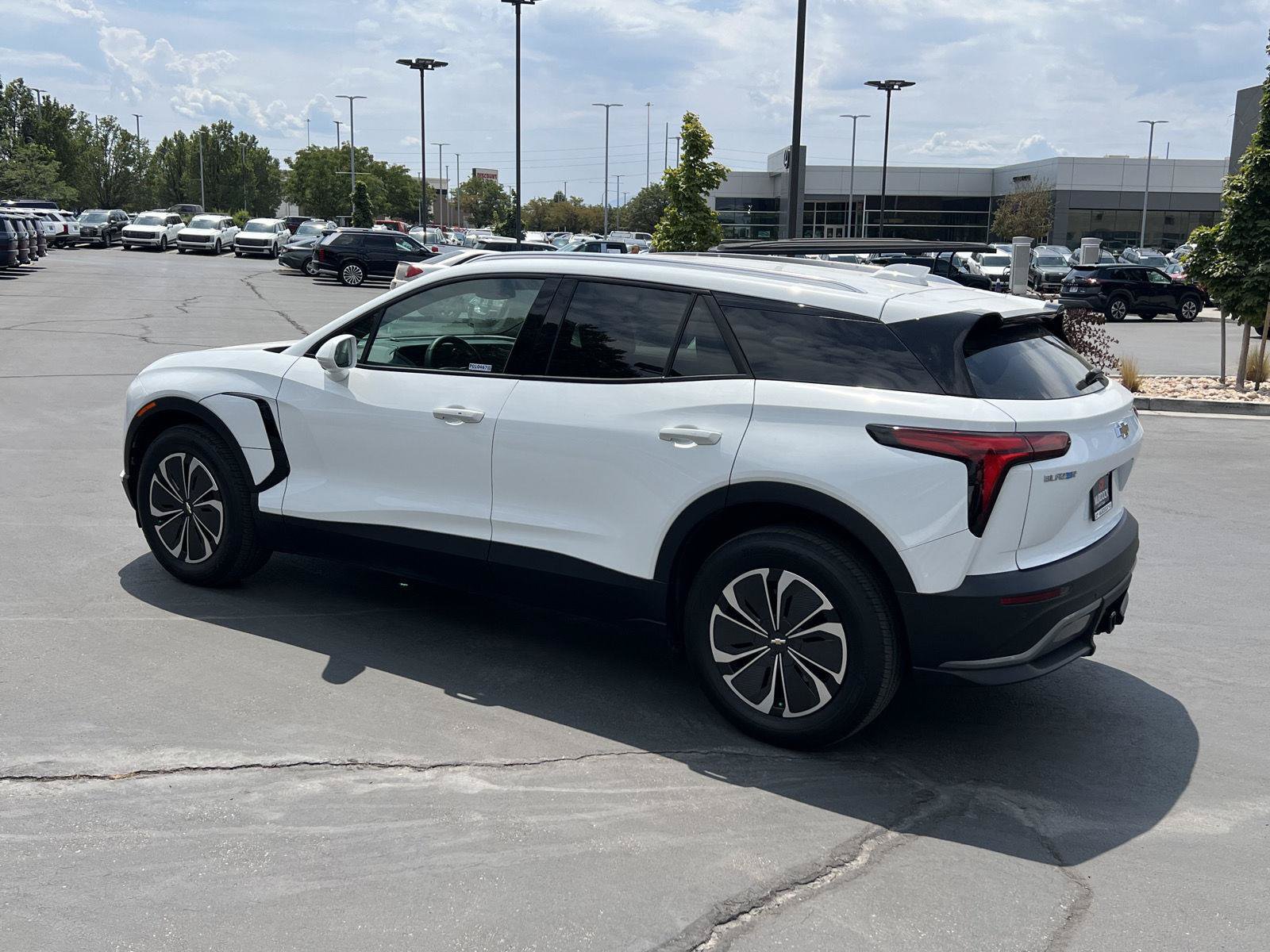 Used 2024 Chevrolet Blazer EV LT AWD/4WD image 18