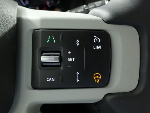 Used 2024 Land Rover Defender 110 S image 60