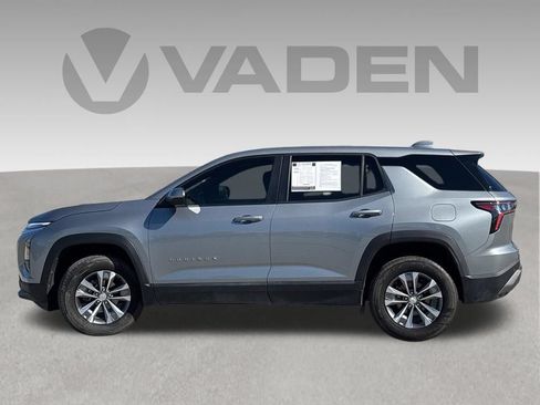 Used 2025 Chevrolet Equinox LT FWD image 28