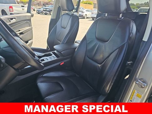 Used 2022 Ford Edge Titanium AWD/4WD image 15