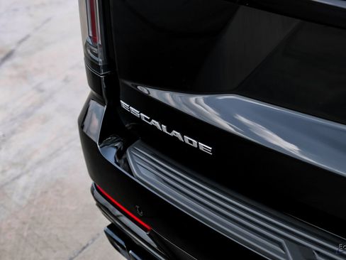 Used 2026 Cadillac Escalade V w/ LPO, Floor Liner Package image 29