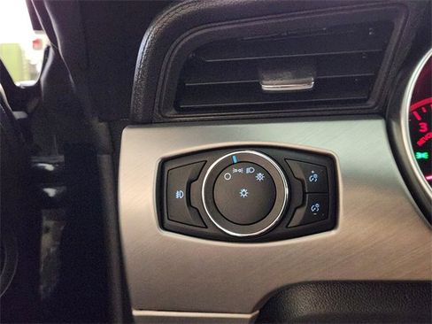 Used 2022 Ford Mustang GT Premium image 21