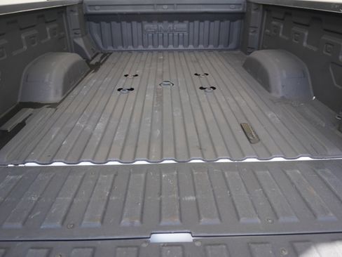 Used 2025 GMC Sierra 2500 SLT w/ SLT Convenience Package AWD/4WD image 32