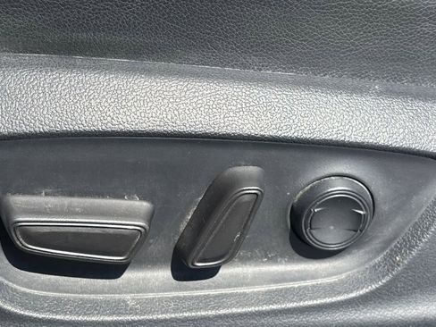 Used 2023 Toyota Camry SE image 8