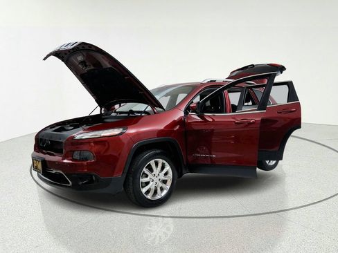 Used 2015 Jeep Cherokee Limited AWD/4WD image 10