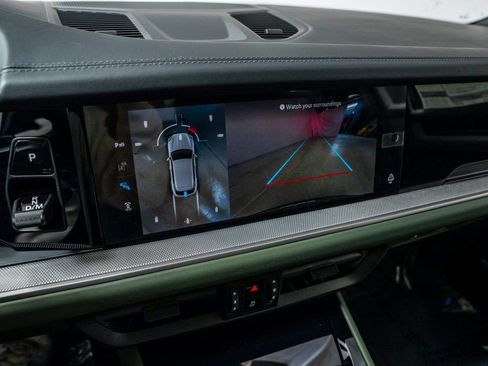 New 2026 Porsche Cayenne image 17