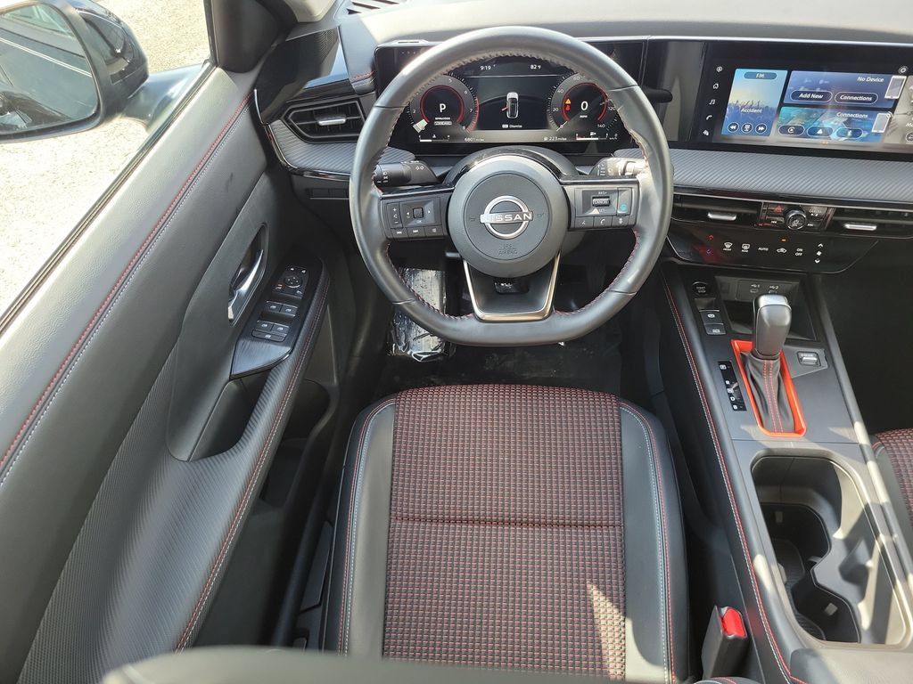 Certified 2025 Nissan Kicks SR FWD image 19