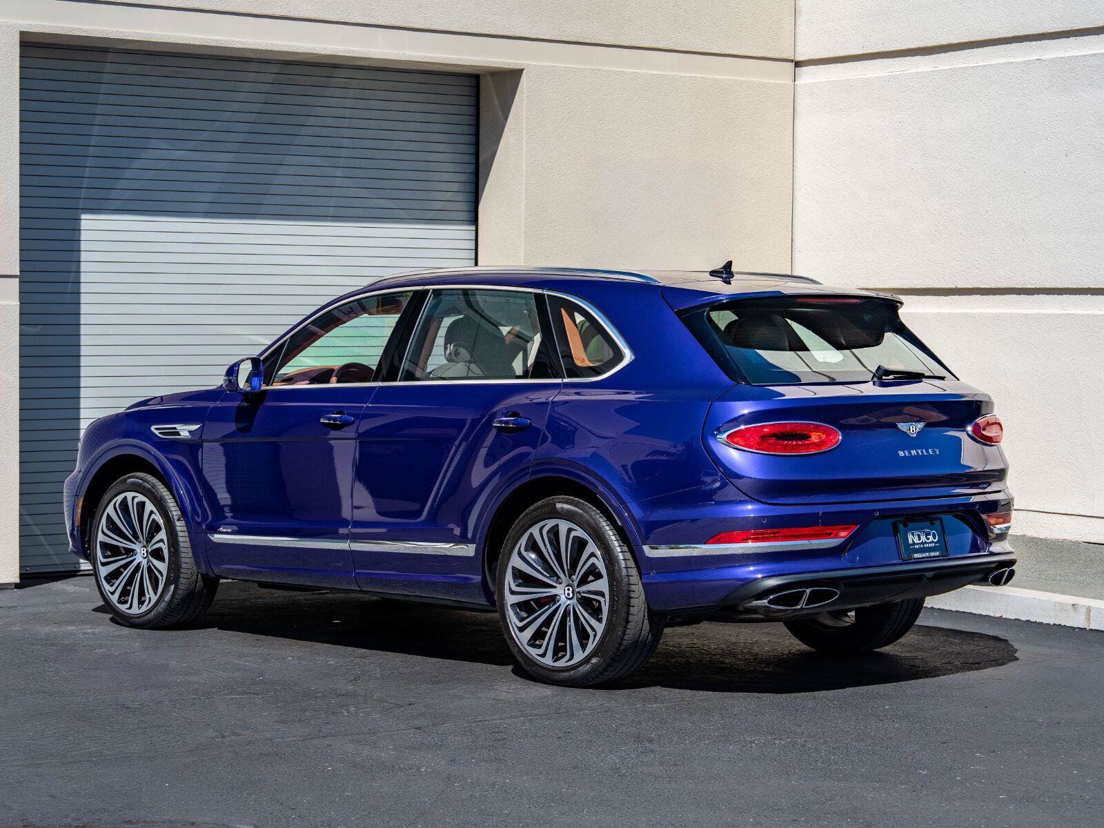 Used 2024 Bentley Bentayga AWD/4WD image 5