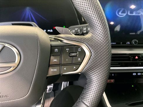 Used 2025 Lexus TX 500h AWD image 20