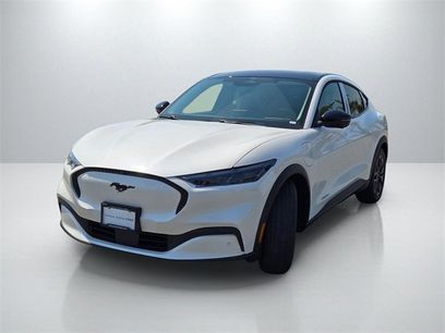 New 2025 Ford Mustang Mach-E Select w/ Comfort Package Lite
