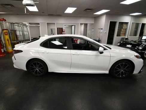 Certified 2024 Toyota Camry SE image 8