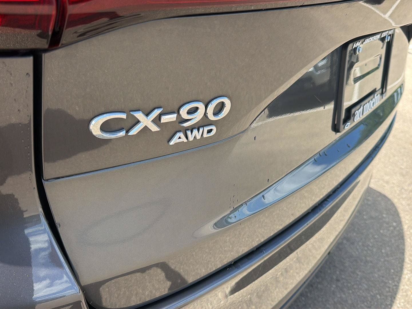Used 2024 MAZDA CX-90 Plug-In Hybrid w/ Preferred AWD/4WD image 4