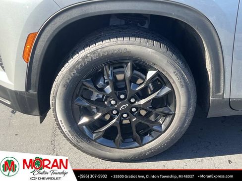 Certified 2025 Chevrolet Traverse LT w/ Midnight/Sport Edition FWD image 10
