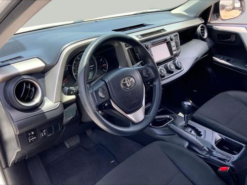 Used 2016 Toyota RAV4 LE FWD image 17