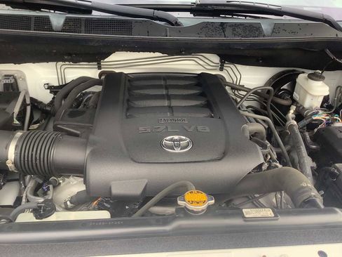 Used 2015 Toyota Tundra SR5 image 10