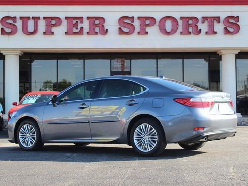 Used 2014 Lexus ES 350 w/ Luxury Package FWD image 5