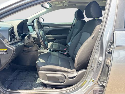 Used 2018 Hyundai Elantra Value Edition FWD image 25