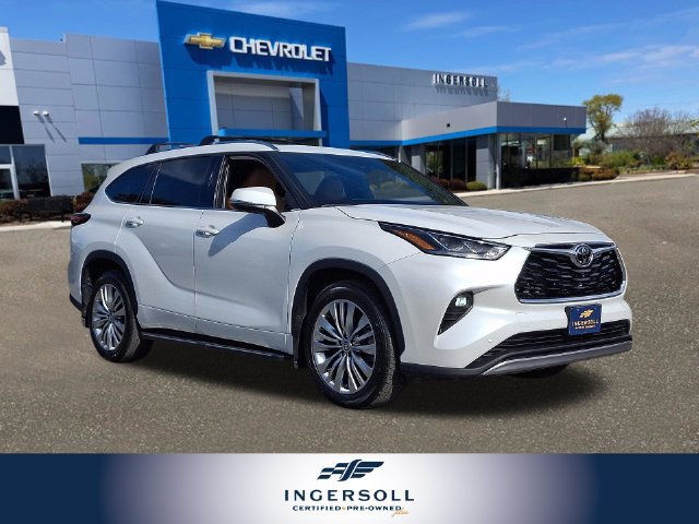 Used 2026 Toyota Highlander XLE AWD/4WD image 1