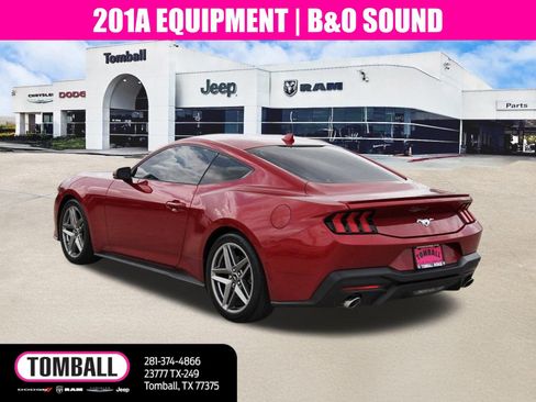 Used 2024 Ford Mustang Premium image 5