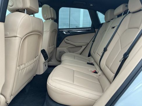 New 2026 Porsche Macan AWD/4WD image 15