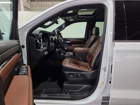 Used 2023 GMC Sierra 1500 Denali Ultimate image 13