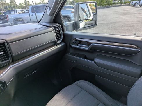 Used 2024 Chevrolet Silverado 2500 LT image 17