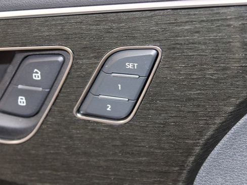 Used 2023 Audi Q7 3.0T Premium Plus image 43