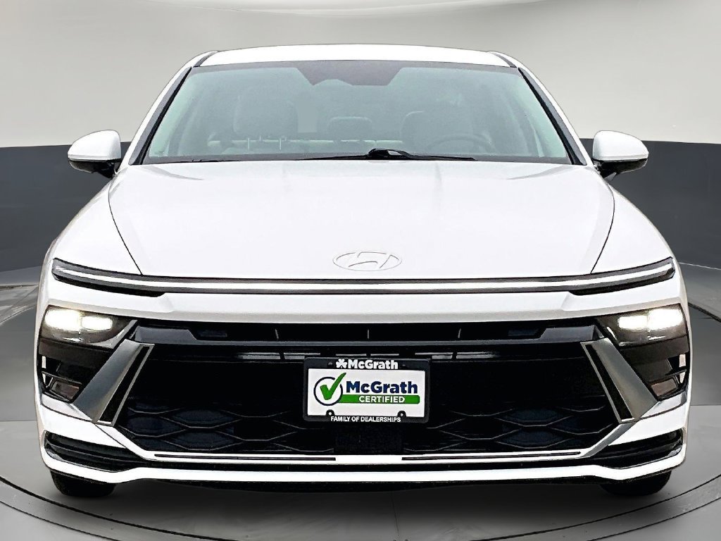 Used 2025 Hyundai Sonata SEL FWD image 2