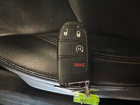 Used 2019 Jeep Compass Limited AWD/4WD image 17