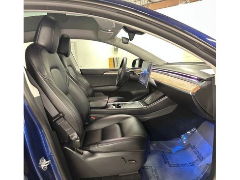 Used 2024 Tesla Model Y Performance image 21