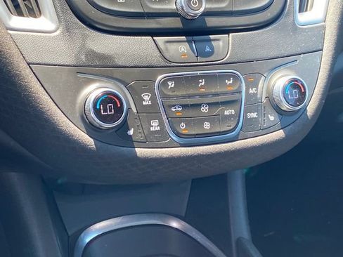 Certified 2023 Chevrolet Malibu LT FWD image 12