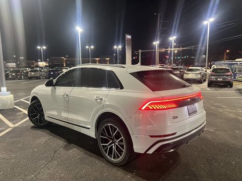 Used 2022 Audi Q8 Premium Plus w/ Premium Plus Package image 4