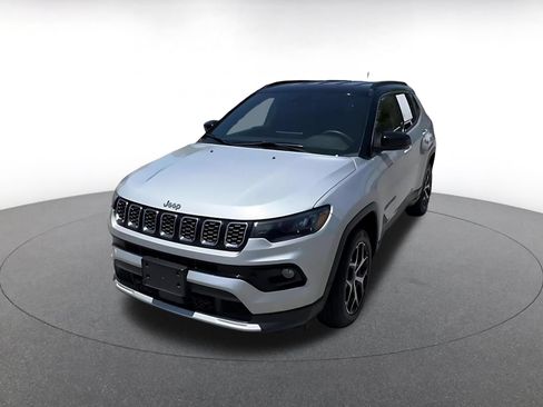 Used 2025 Jeep Compass Limited AWD/4WD image 5