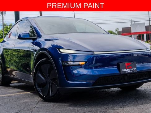 Used 2026 Tesla Model Y AWD image 3