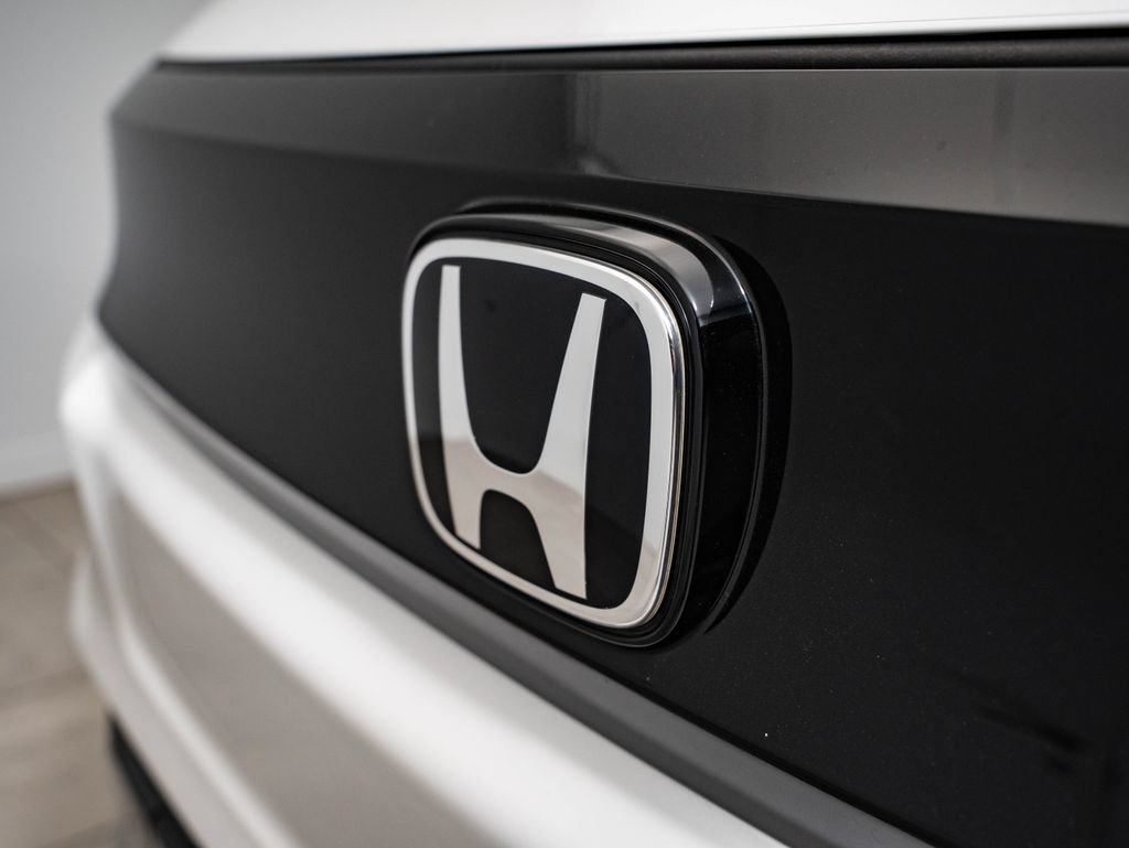 Used 2025 Honda Prologue Touring image 3
