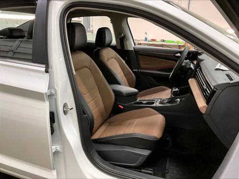 New 2026 Volkswagen Jetta SEL FWD image 12