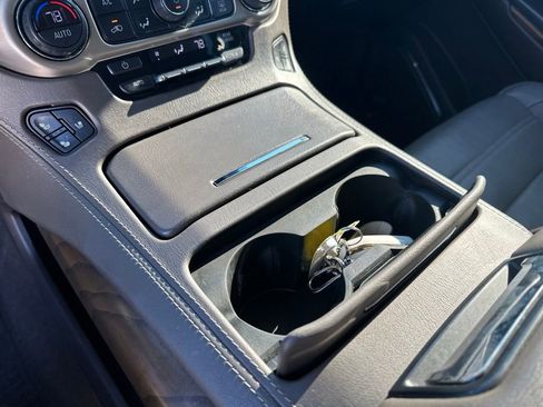 Used 2020 GMC Yukon Denali w/ Denali Ultimate Package image 32