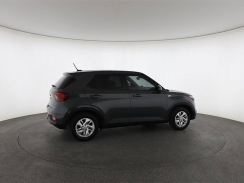 Used 2023 Hyundai Venue SE image 13
