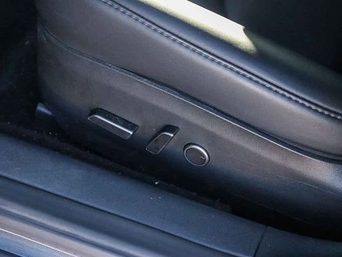 Used 2023 Tesla Model 3 Standard Range image 19