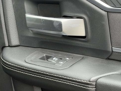 New 2026 RAM 2500 Big Horn AWD/4WD image 8