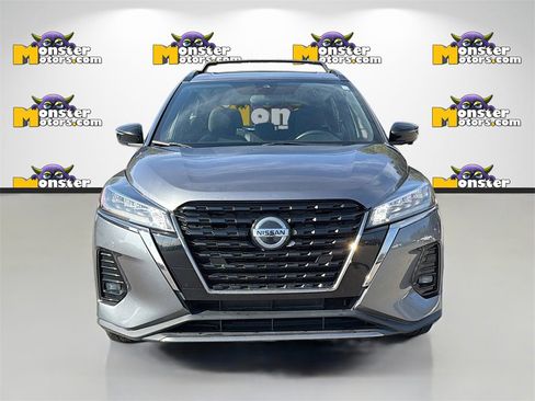 Used 2021 Nissan Kicks SR w/ Exterior Package image 2