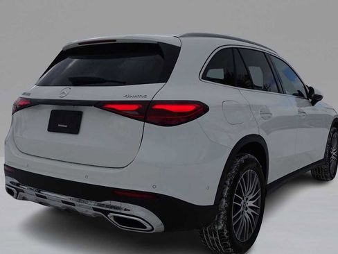 Used 2026 Mercedes-Benz GLC 300 4MATIC image 5