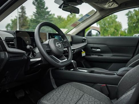 New 2026 Nissan Kicks SV w/ SV Premium Package image 17