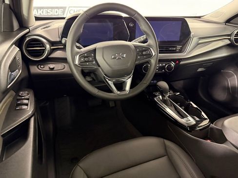 Used 2025 Chevrolet Trax ACTIV w/ Driver Confidence Package image 17