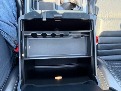 Used 2025 Ford F250 Platinum AWD/4WD image 34