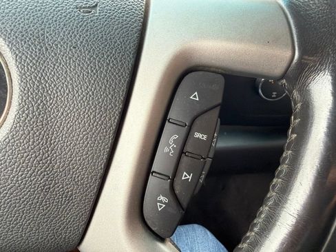 Used 2010 Chevrolet Silverado 2500 LT w/ Interior Plus Package AWD/4WD image 17