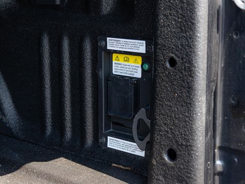 Used 2023 Ford F450 Platinum image 45