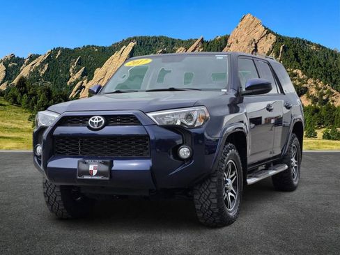 Used 2017 Toyota 4Runner 4WD image 3