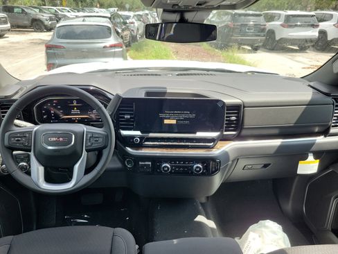 New 2026 GMC Sierra 1500 SLE w/ Preferred Package AWD/4WD image 6