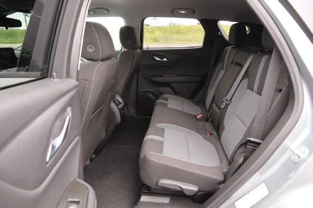 Used 2025 Chevrolet Blazer LT AWD/4WD image 9
